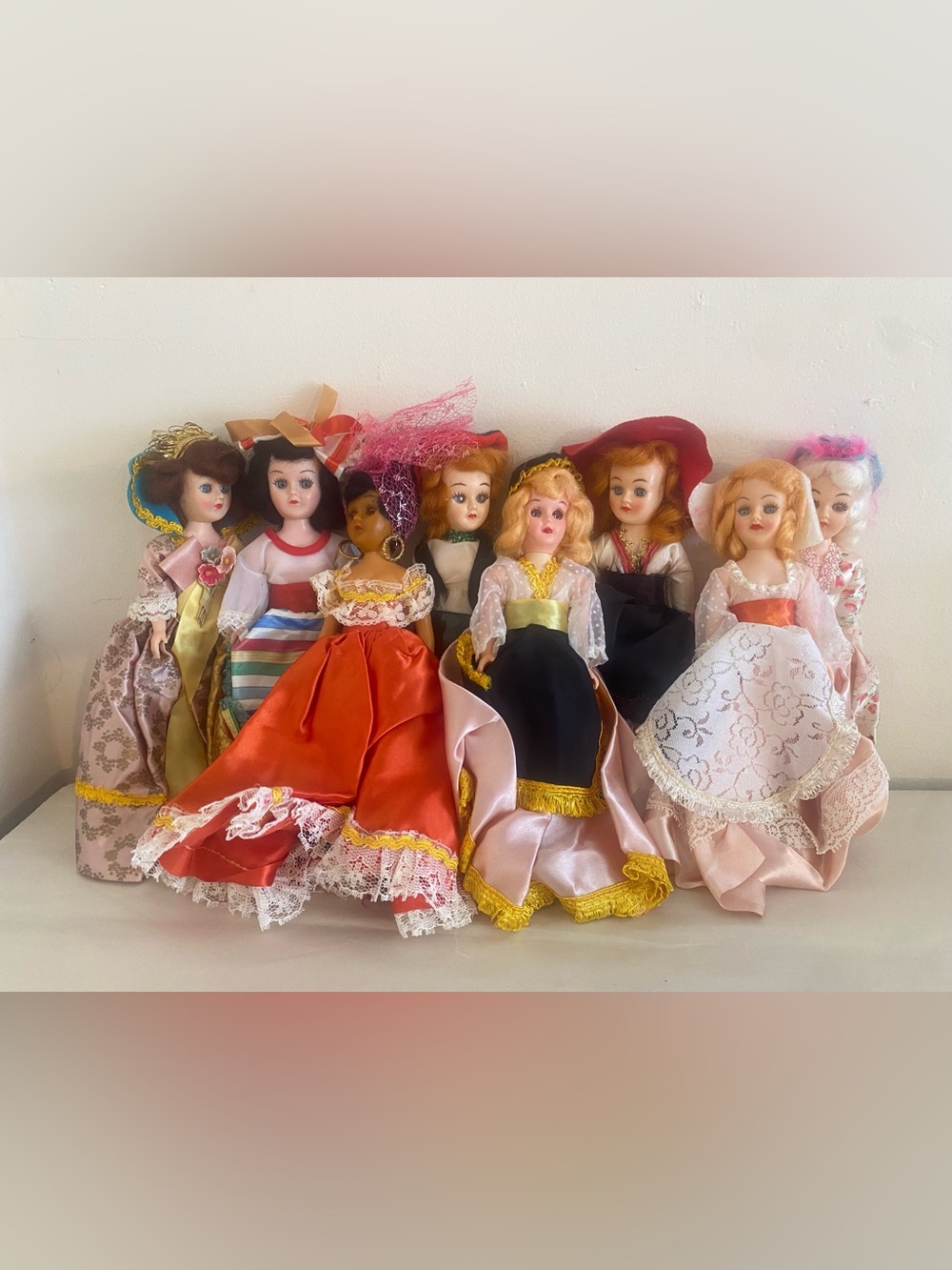 Vintage ARCO International dolls lot - 8, Dolls of the world, dresses, hats,